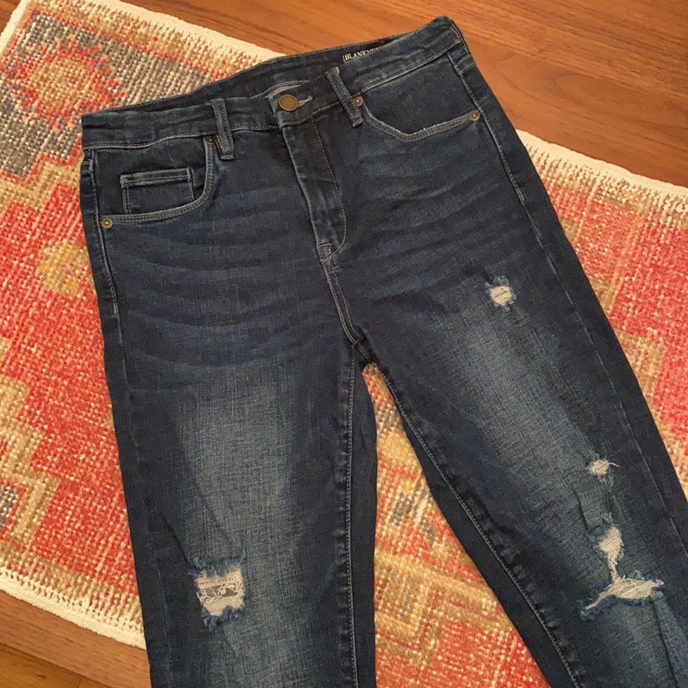 LIKE NEW! BLANK NYC jeans 👖 the perfect pair!